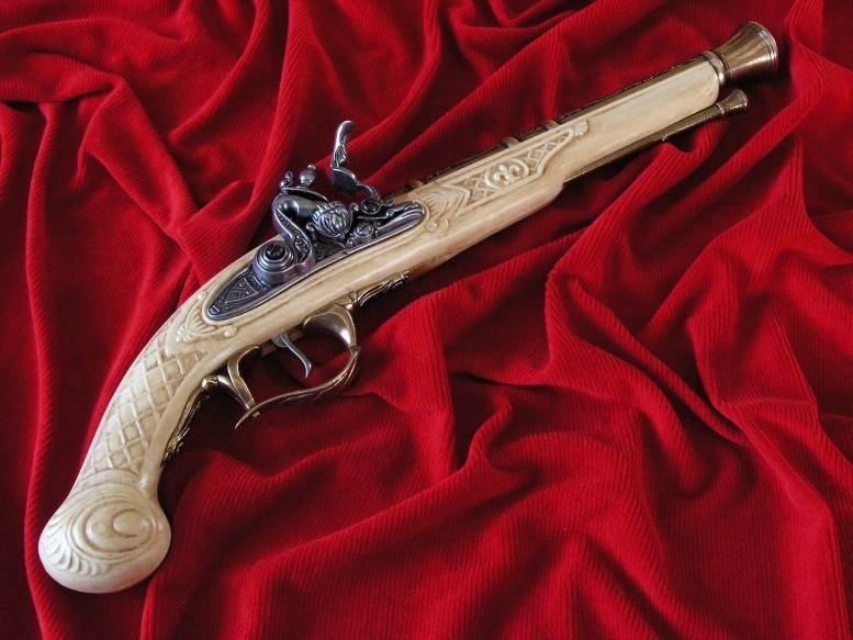 Hiszpania MYŚLIWSKI DŁUGI GARŁACZ Z ZAMKIEM SKAŁKOWYM