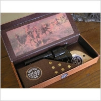 Hiszpania KRÓTKI COLT PEACE MAKER Z 1873 ROKU W PUDLE - NABOJE