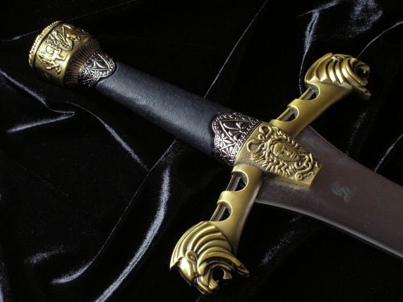Płatnerze hiszpańscy CEREMONIALNY MIECZ ALEKSANDRA MACEDOŃSKIEGO
