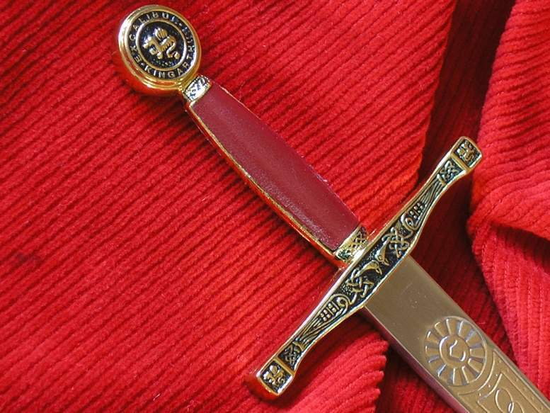 Płatnerze hiszpańscy DUŻY NOŻYK DO LISTÓW EKSKALIBUR KRÓLA ARTURA