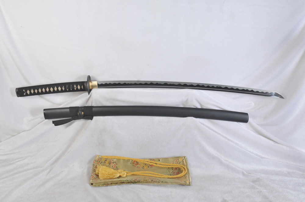 KUŹNIA MIECZY SAMURAJSKICH (R874) Kuźnia mieczy samurajskich Miecz samurajski katana, stal 1060, r874