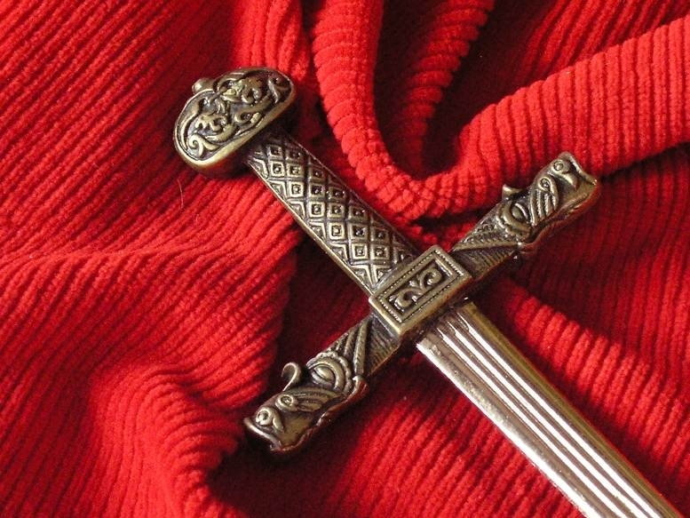 WŁOCHY PIĘKNY MIECZ KAROLA WIELKIEGO - NOŻYK DO LISTÓW