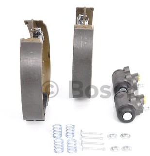 BOSCH KIT SUPERPRO, zestaw szczek hamulcowych + cylinderek hamulca koła zamontowany z tyłu, 0 204 114 512 0204114512
