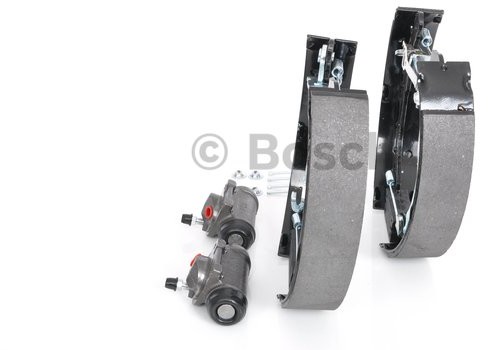 BOSCH KIT SUPERPRO, zestaw szczek hamulcowych + cylinderek hamulca koła zamontowany z tyłu, 0 204 114 122 0204114122