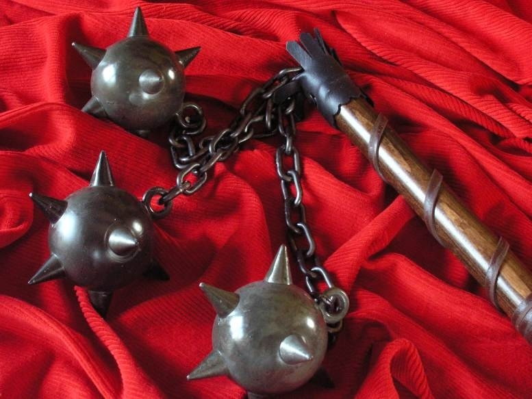 WŁOCHY HISTORYCZNY KIŚCIEŃ - MACZUGA Z 3 KULAMI