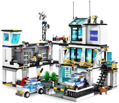 LEGO Posterunek policji 7744