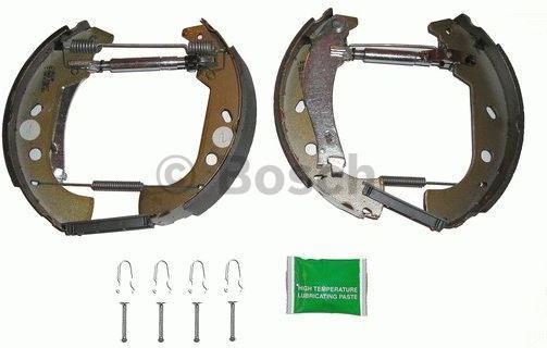 BOSCH Zesatw szczęk hamulcowych 0 204 114 627