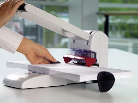 Novus Dziurkacz B2200