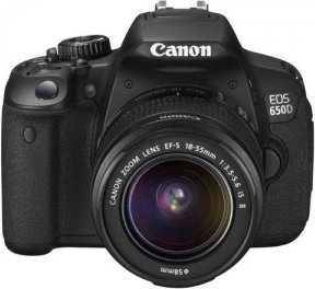 Canon EOS 650D z ob. Canon 18-55 IS II