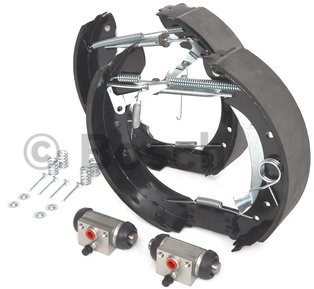 BOSCH KIT SUPERPRO, zestaw szczek hamulcowych + cylinderek hamulca koła zamontowany z tyłu, 0 204 114 667 0204114667