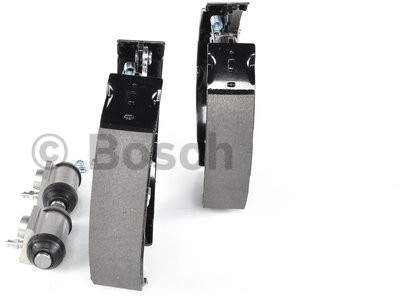 BOSCH KIT SUPERPRO, zestaw szczek hamulcowych + cylinderek hamulca koła zamontowany z tyłu, 0 204 114 680 0204114680