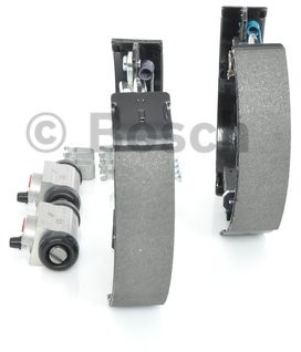 BOSCH KIT SUPERPRO, zestaw szczek hamulcowych + cylinderek hamulca koła zamontowany z tyłu, 0 204 114 625 0204114625