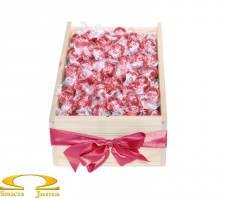 Smacza Jama Skrzynka pralinek Lindt Lindor Strawberries & Cream 1kg AF77-8773A