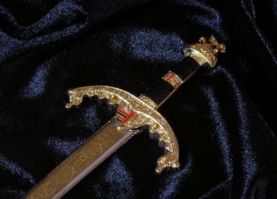 Płatnerze hiszpańscy MINIATURKA HISTORYCZNY Miecz RYSZARDA LWIE SERCE