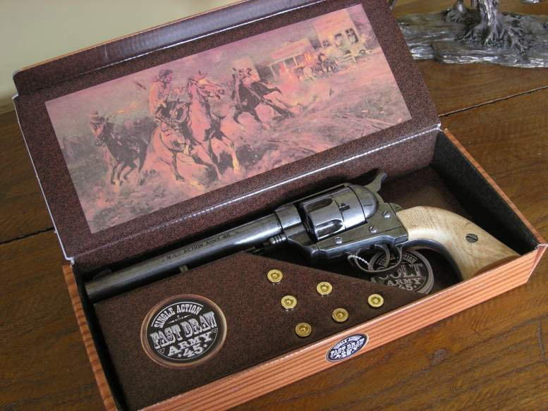 Hiszpania OKAZAŁY COLT PEACE MAKER Z 1873 W PUDLE - NABOJE REPLIKA BRONI