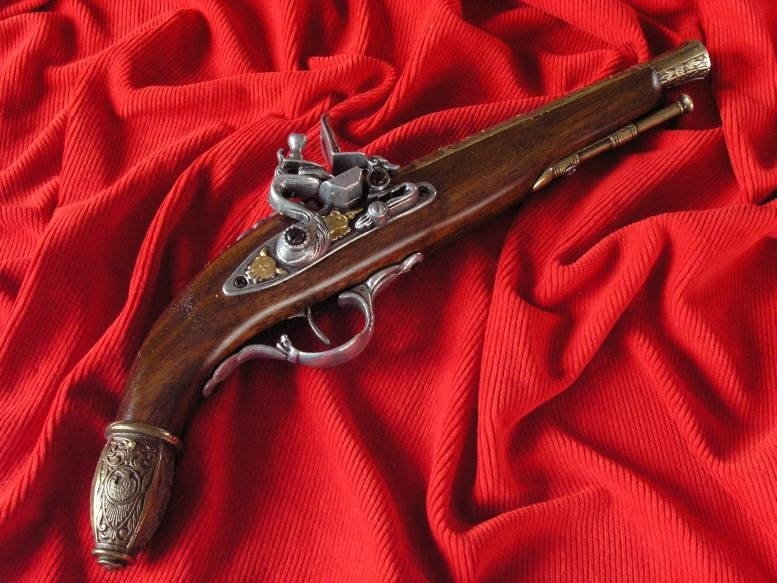 WŁOCHY BOGATO ZDOBIONY NIEMIECKI PISTOLET SKAŁKOWY