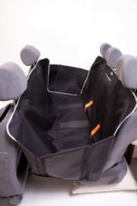 Kardiff Kardimata Anti Slip Z Bokami 133X157 Czarna Mata Samochodowa Na Tylne Fotele