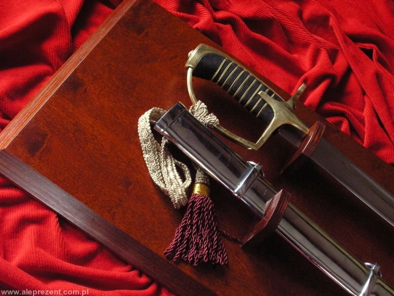 Płatnerze hiszpańscy Oficerska szabla Wojska Polskiego WZ 1976 gładka z pochwą n