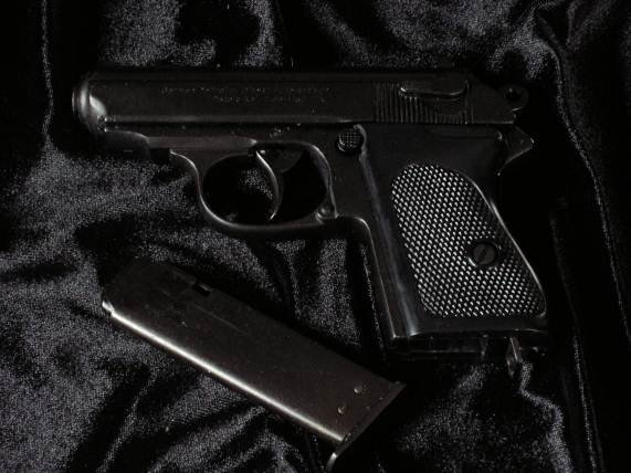 Denix OFICERSKI NIEMIECKI PISTOLET WAFFEN-SSPPK
