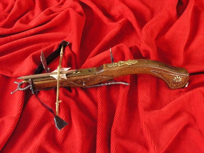 WŁOCHY MAŁA REPLIKA KUSZY PISTOLETOWEJ