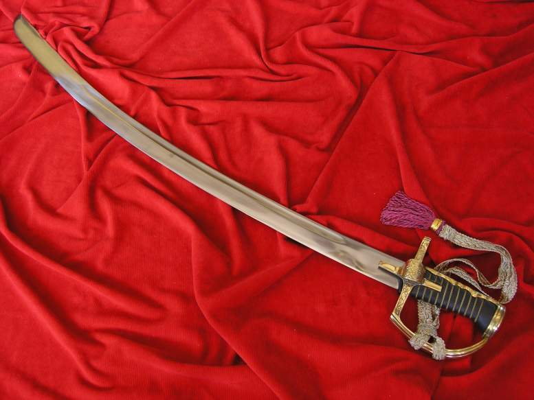 Płatnerze hiszpańscy SZABLA HUSARSKA BEZ POCHWY Z PALUCHEM GŁADKA OKOŁO 1750