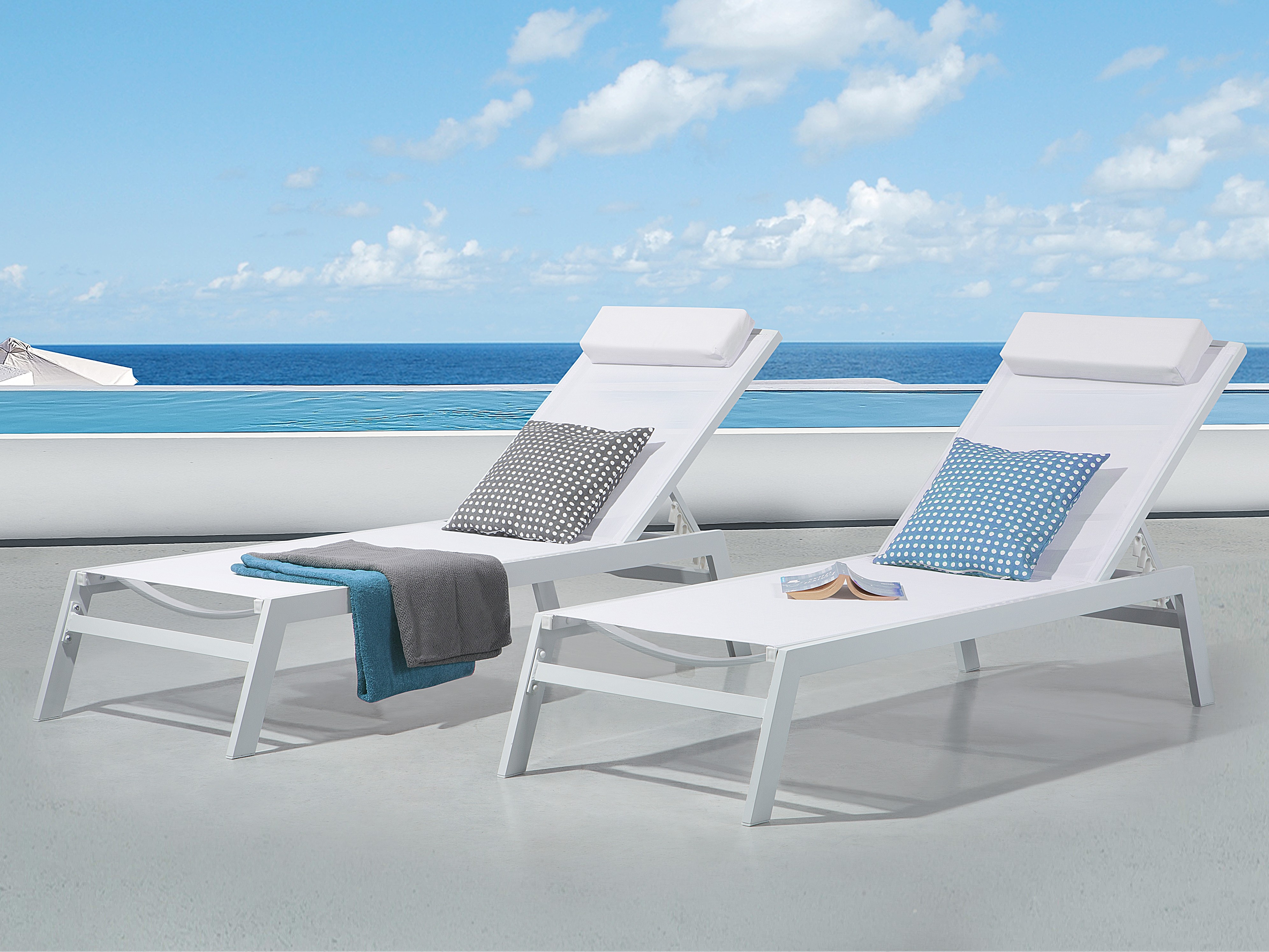 Beliani Leżak ogrodowy biały - plażowy - basenowy - CATANIA II