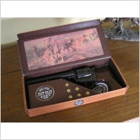 Hiszpania UNIKATOWY COLT PEACE MAKER Z 1873 W PUDLE - NABOJE