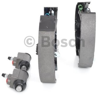 BOSCH KIT SUPERPRO, zestaw szczek hamulcowych + cylinderek hamulca koła zamontowany z tyłu, 0 204 114 603 0204114603