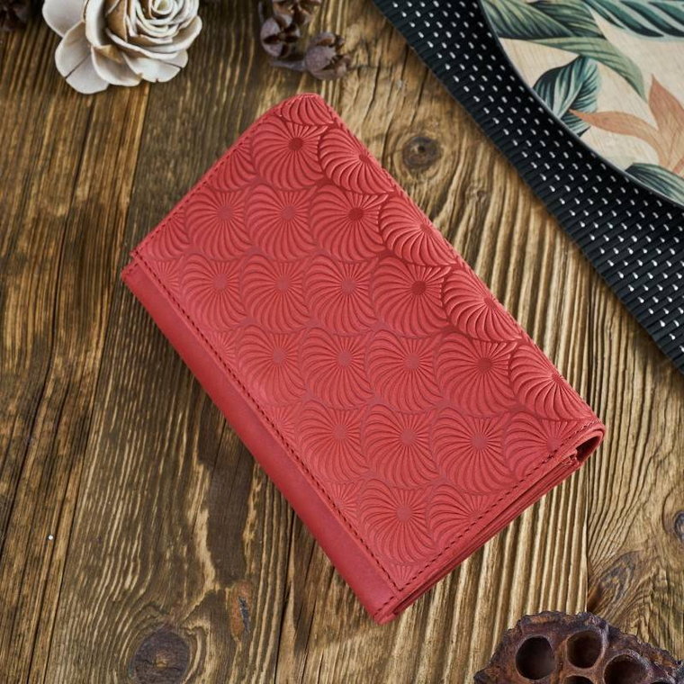 Skórzany elegancki portfel damski włoski czerwony