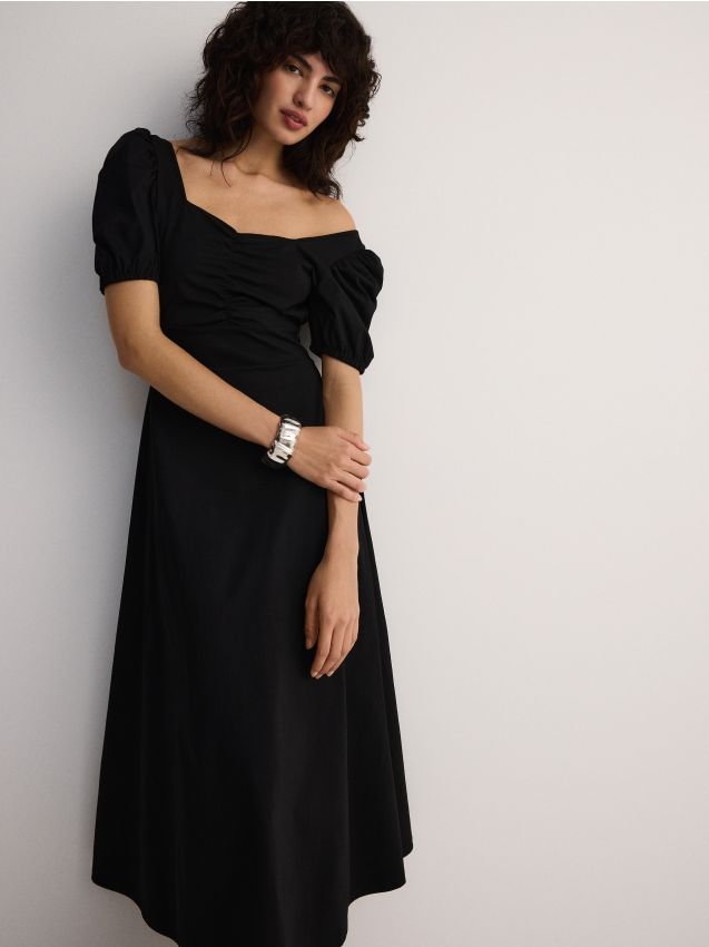 Reserved - Sukienka midi z bufiastymi rękawami - czarny