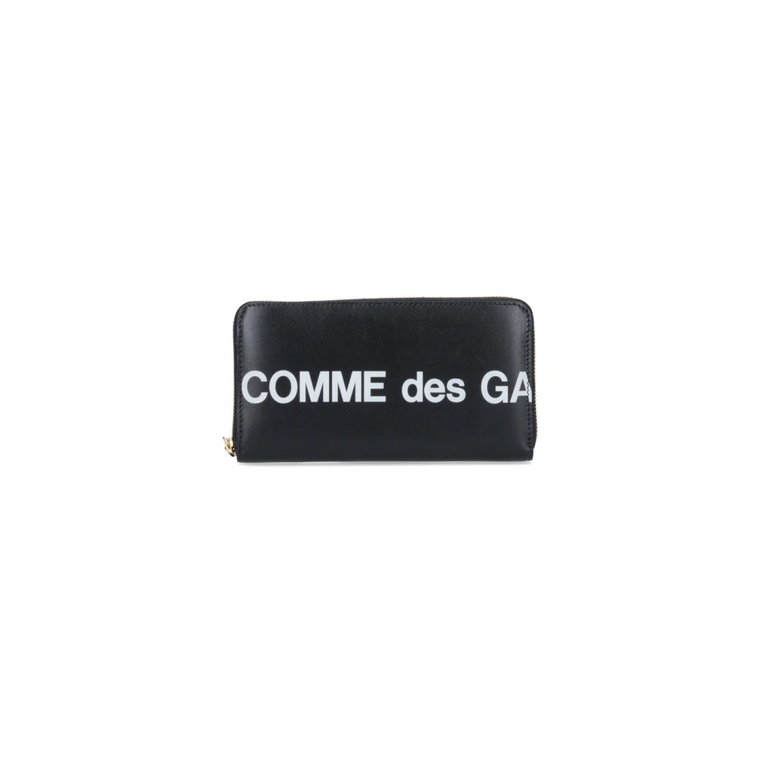 Czarna skórzana portmonetka z zamkiem błyskawicznym i nadrukiem logo Comme des Garçons