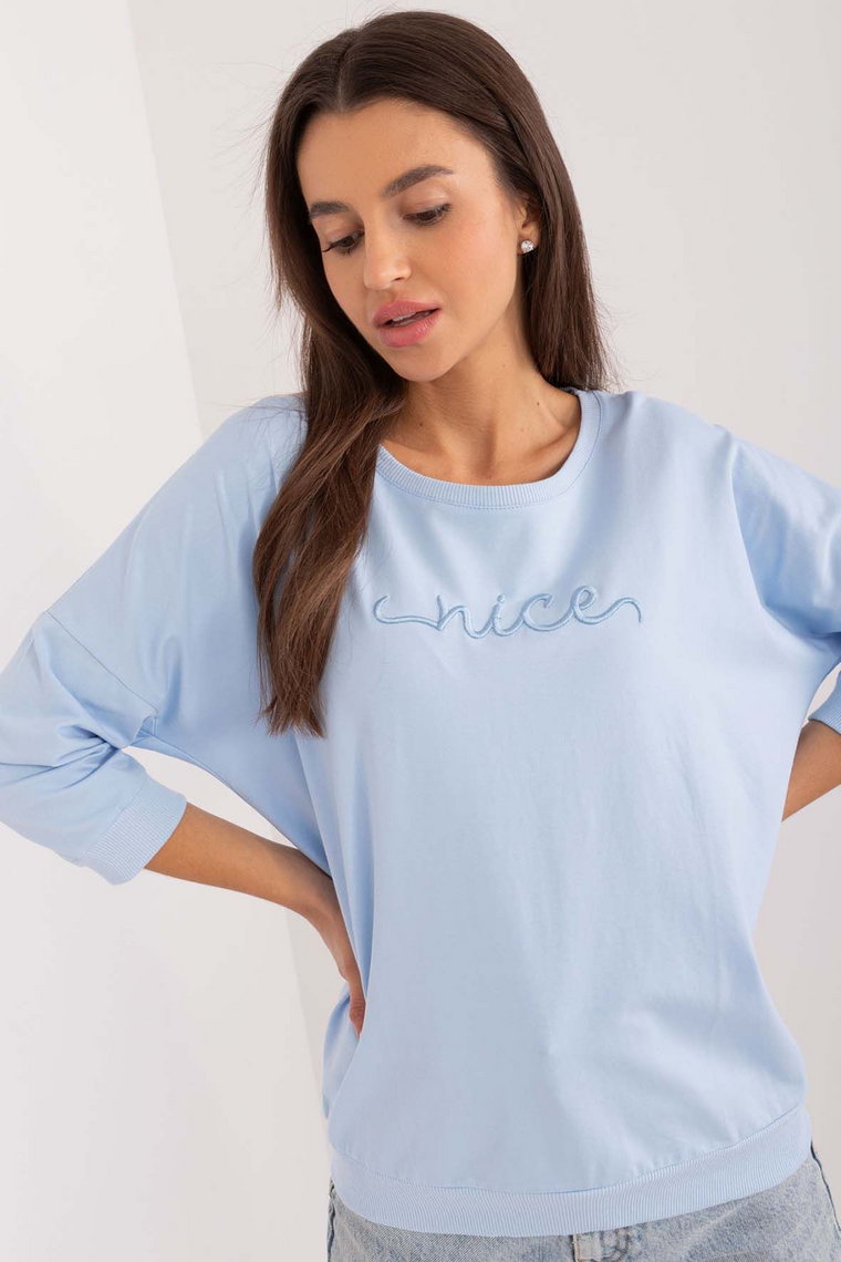 Błękitna damska bluzka oversize z napisem Nice