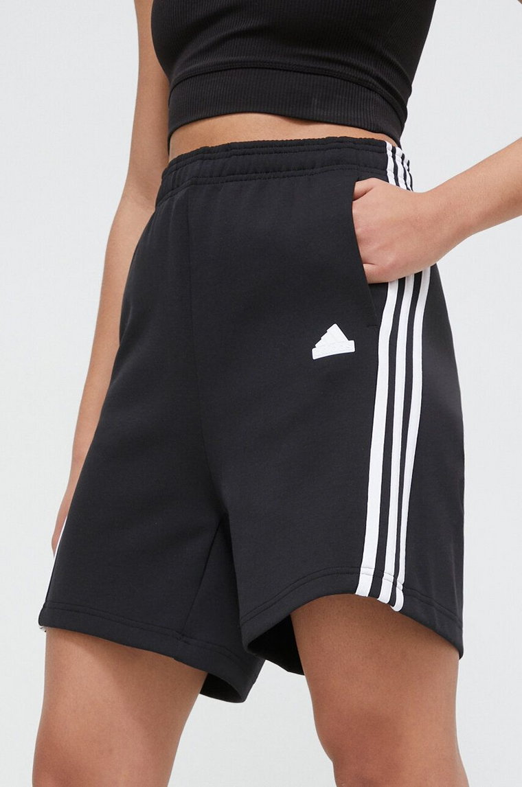 adidas szorty damskie kolor czarny z aplikacją high waist  IP1543