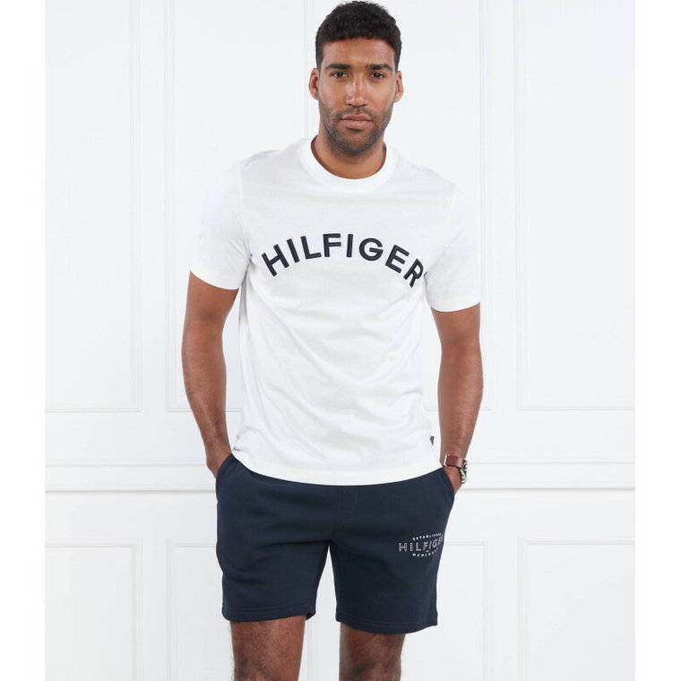 Tommy Hilfiger Szorty HILFIGER CURVE LOGO SWEATSHORT | Regular Fit