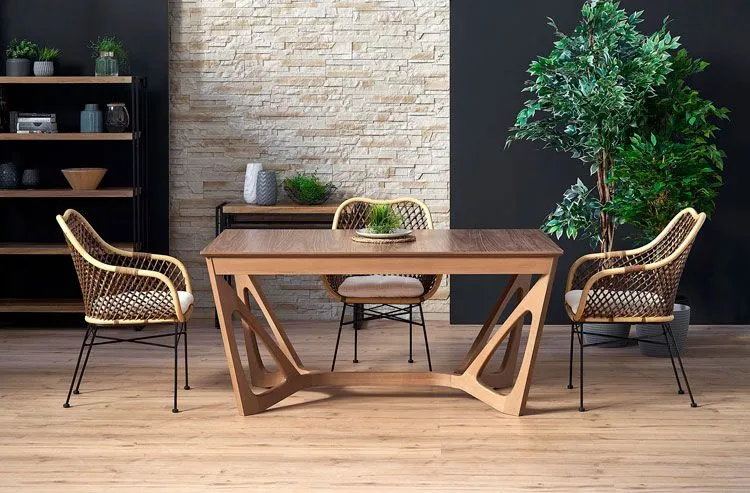 Prostokątny rozkładany stół z rustykalnymi krzesłami - Bavarias