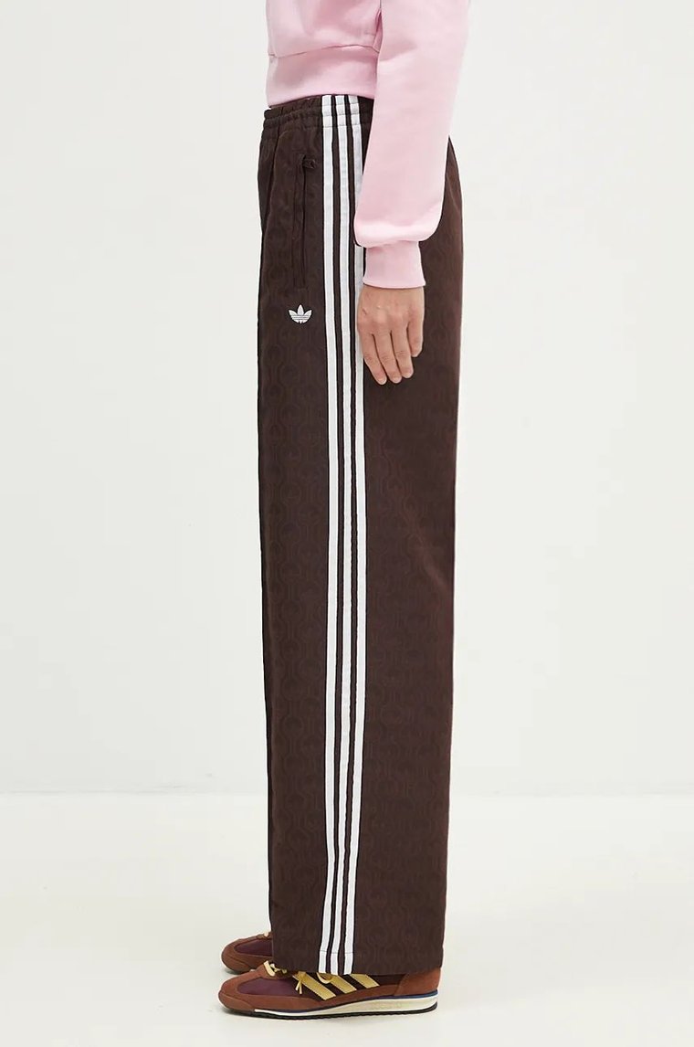 adidas Originals spodnie Oversized Monogram Track Pant damskie kolor brązowy proste high waist JN8304