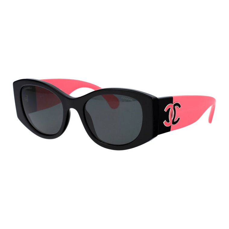 Stylowe okulary przeciwsłoneczne dla kobiet Chanel