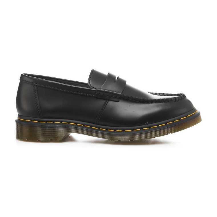 Stylowe czarne mokasyny skórzane Dr. Martens