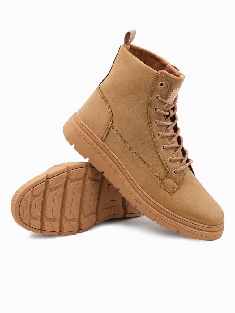 Jednokolorowe wysokie buty męskie z ozdobnymi przeszyciami  camel V3 OM-FOBO-0133