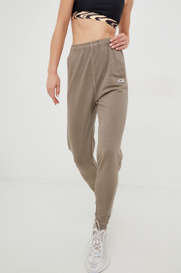 Reebok Classic spodnie dresowe damskie kolor brązowy gładkie HN4393-TREKGR