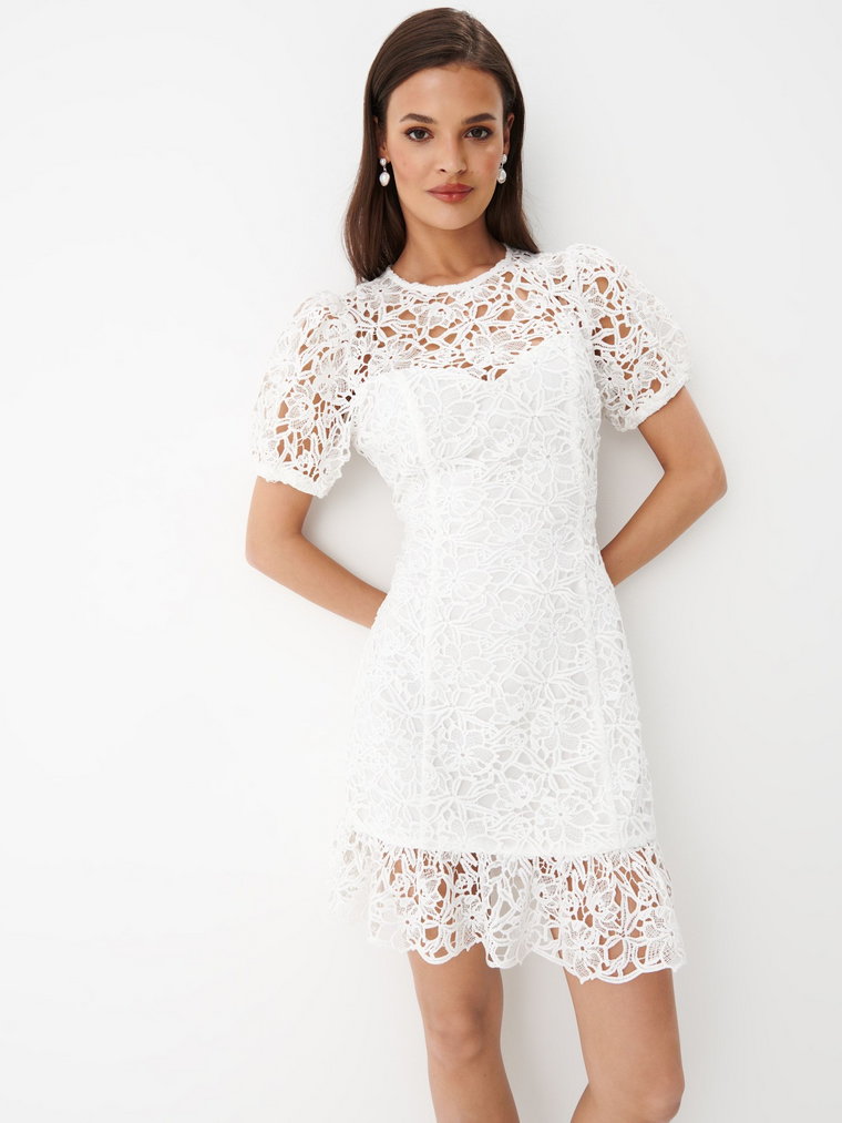 Mohito - Biała sukienka mini z koronką - biały