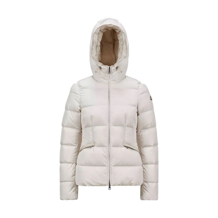 Sportowa i elegancka krótka kurtka puchowa Moncler