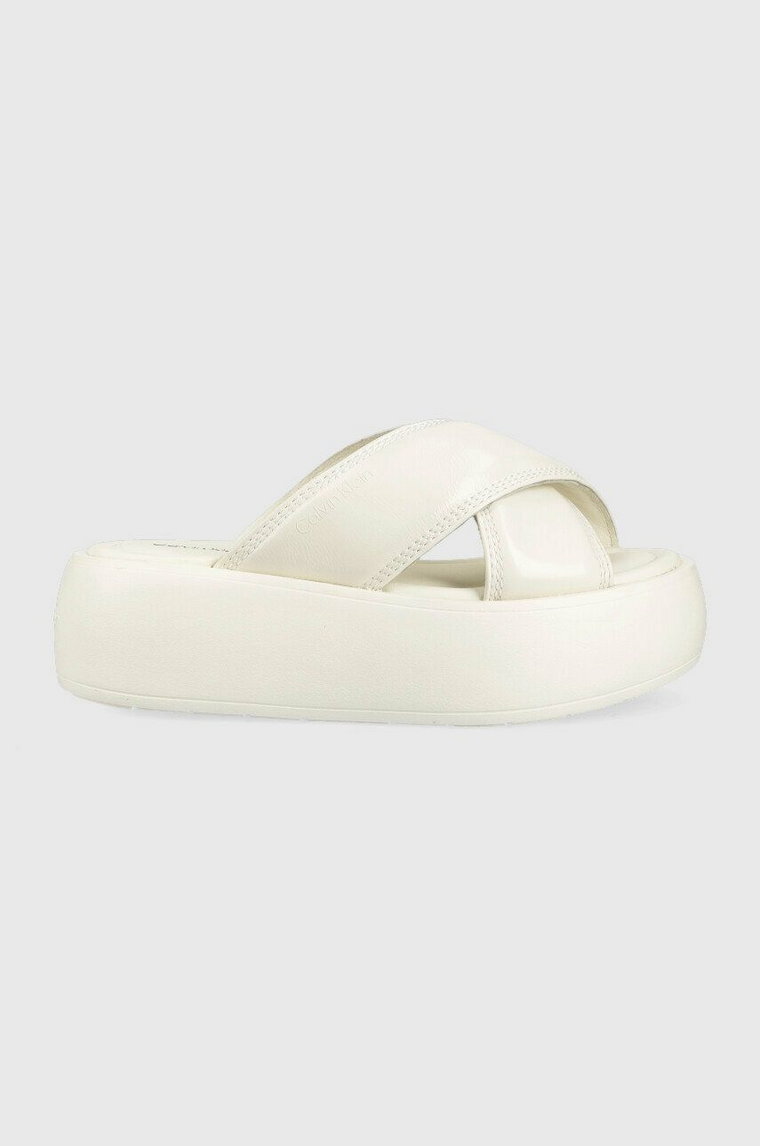 Calvin Klein klapki skórzane BUBBLE SLIDE - PAT damskie kolor biały na platformie HW0HW01469