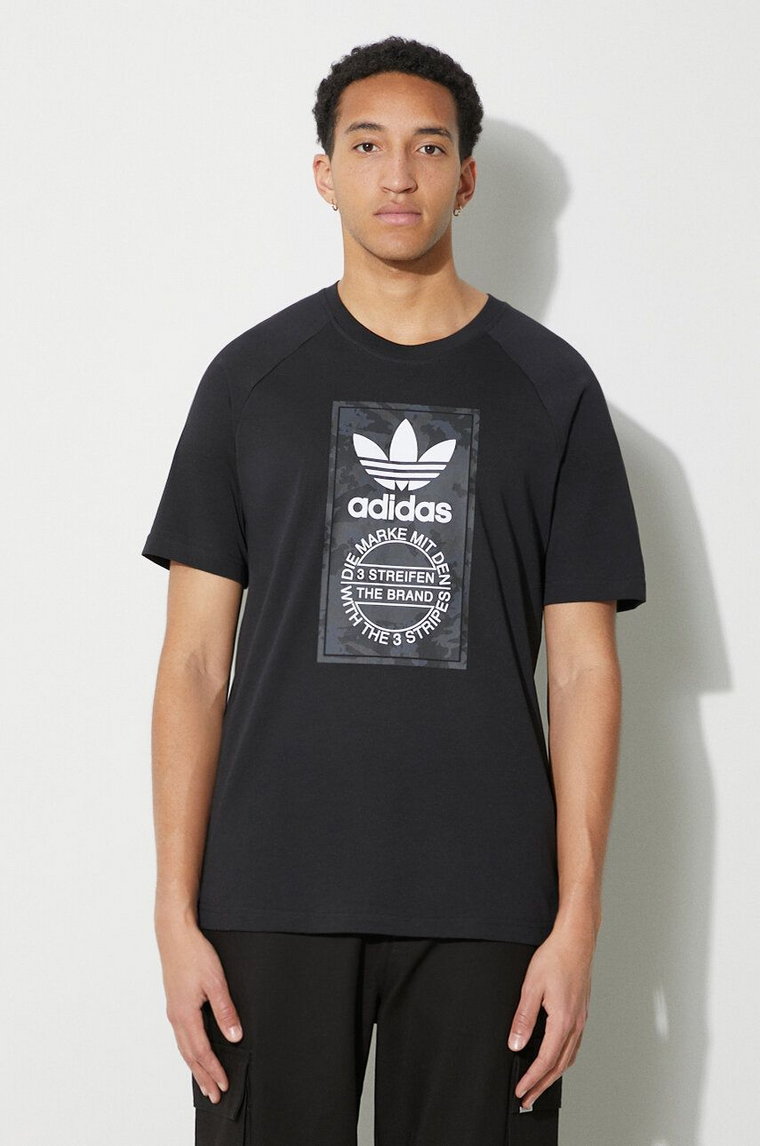 adidas Originals t-shirt bawełniany Camo Tongue męski kolor czarny z nadrukiem IS0236