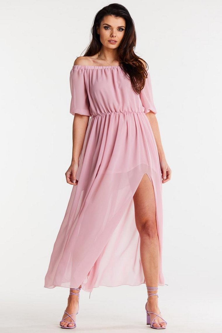Długa sukienka szyfonowa z hiszpańskim dekoltem różowa