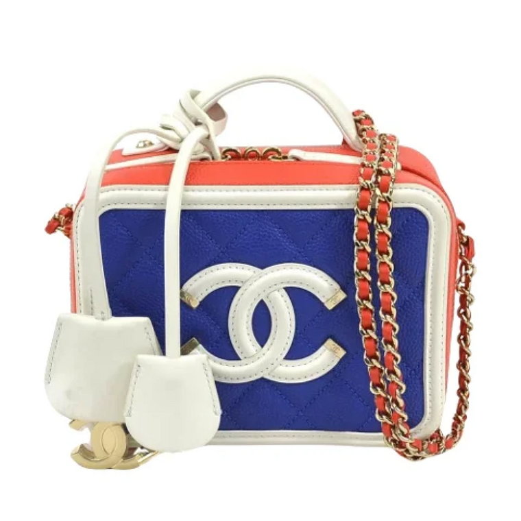 Pre-owned Leather shoppers Chanel Vintage