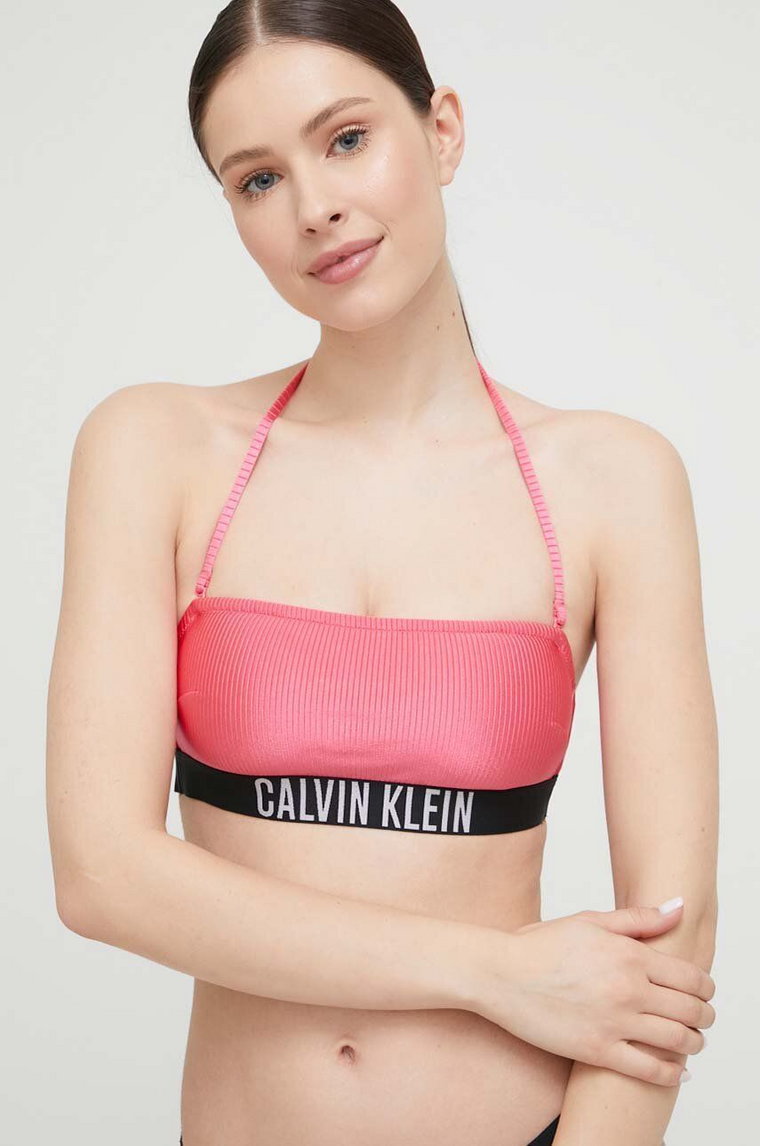 Calvin Klein biustonosz kąpielowy kolor fioletowy lekko usztywniona miseczka