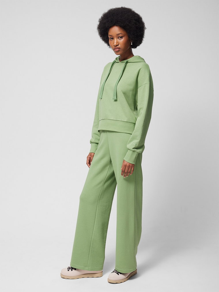 Spodnie dresowe z szerokimi nogawkami damskie Outhorn - zielone