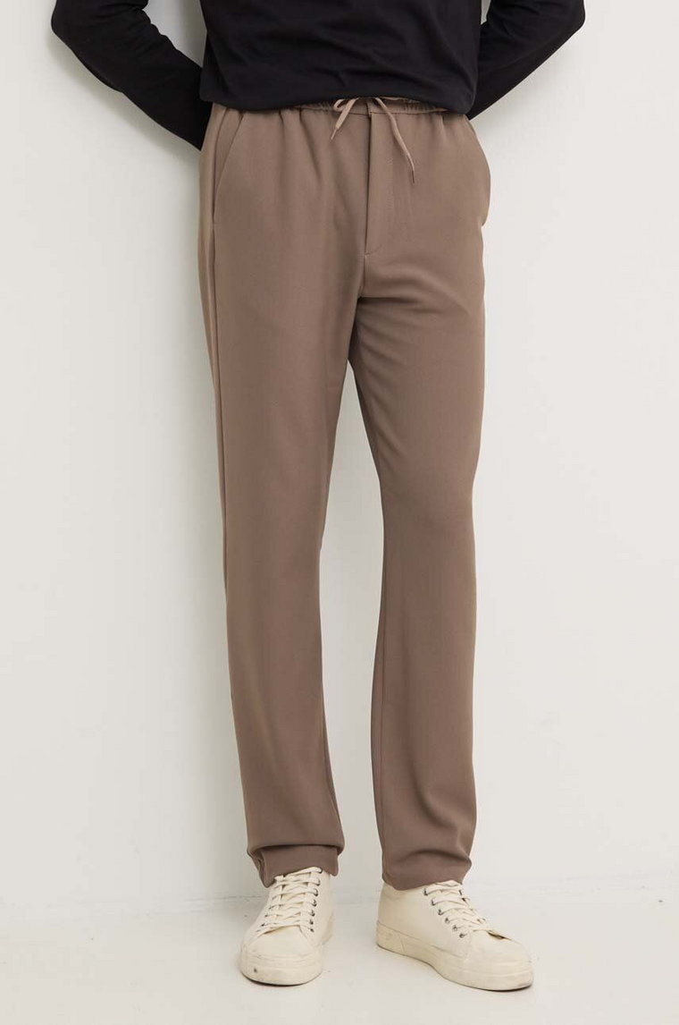 Les Deux spodnie męskie kolor beżowy w fasonie chinos LDM501101