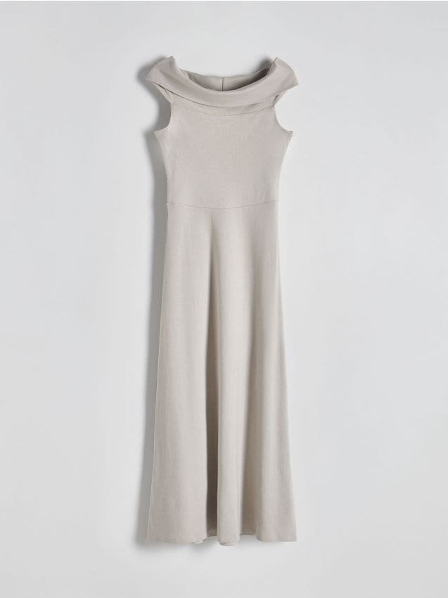 Reserved - Dzianinowa sukienka z modalem - beżowy